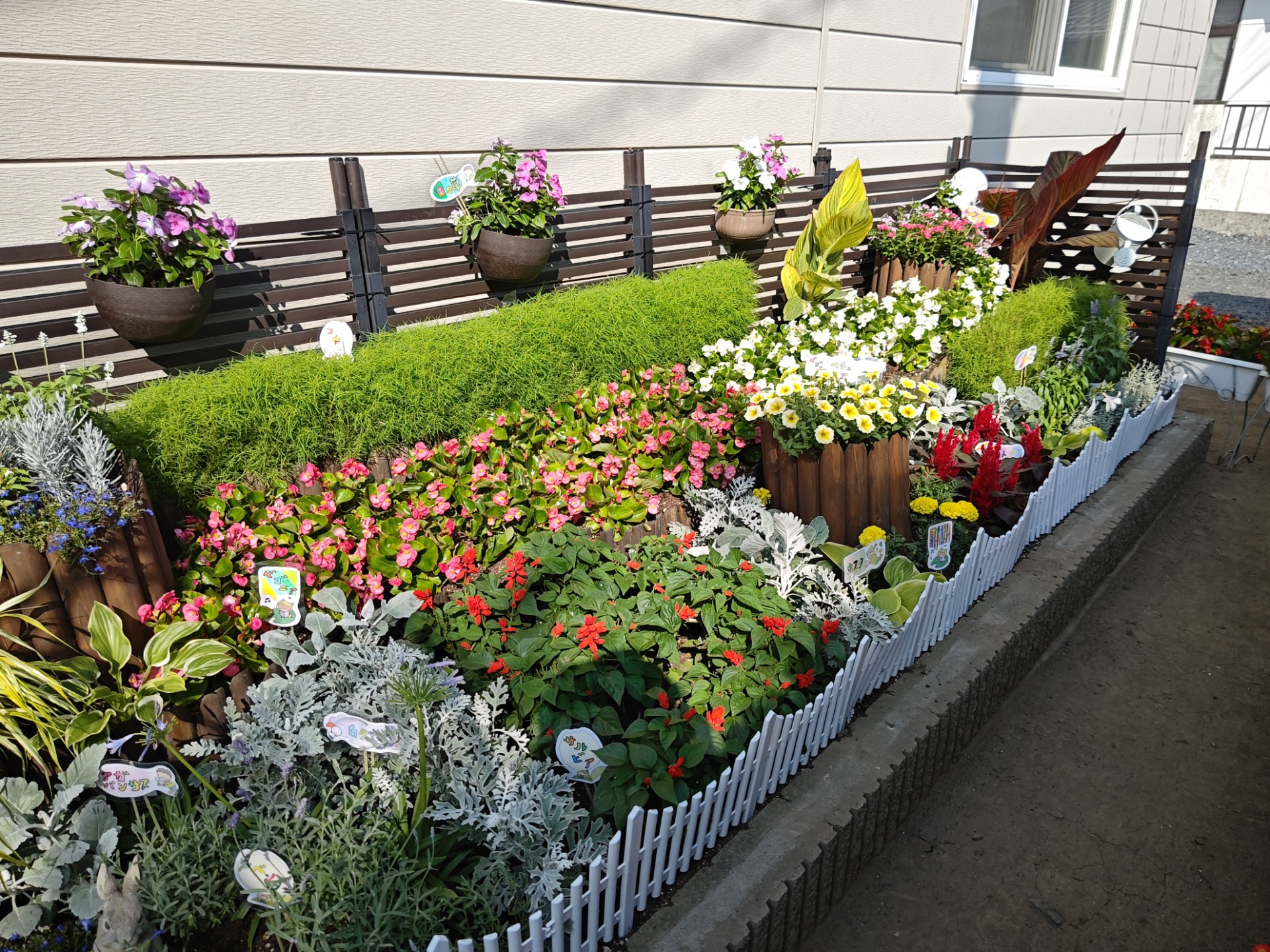 環境整備の一環：令和６年度「青森県知事賞受賞」の花壇